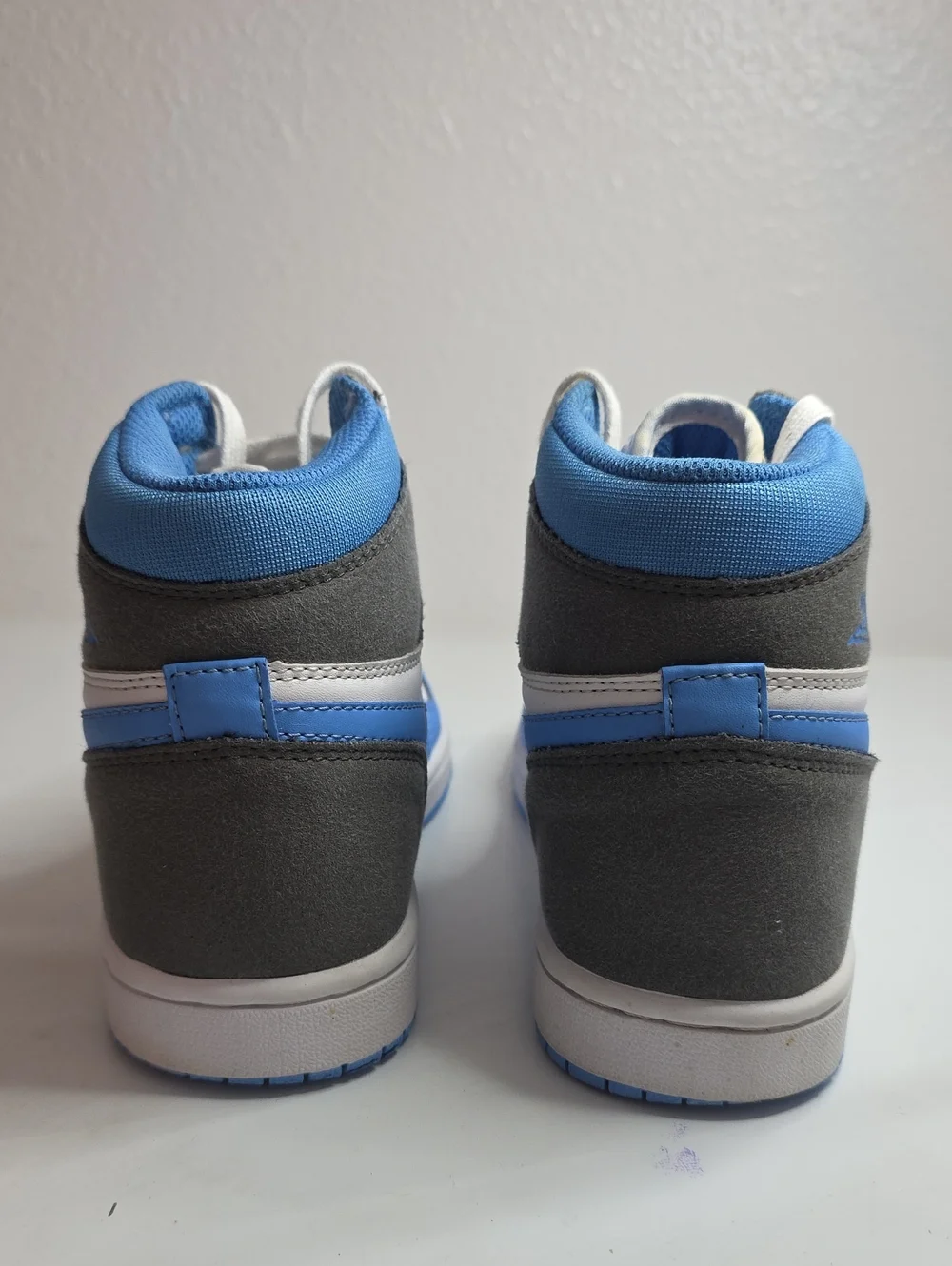 NIKE AIR JORDAN 1 MID UNIVERSITY BLUE GRAY (GS)4.5Y LADIES 6 VGUC CLEAN SNEAKERS